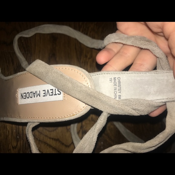 Steve Madden Christey shoes in taupe - Picture 2 of 3